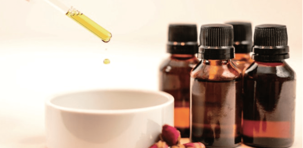 티에 다양한 향을 더해 주는&nbsp;착향료들